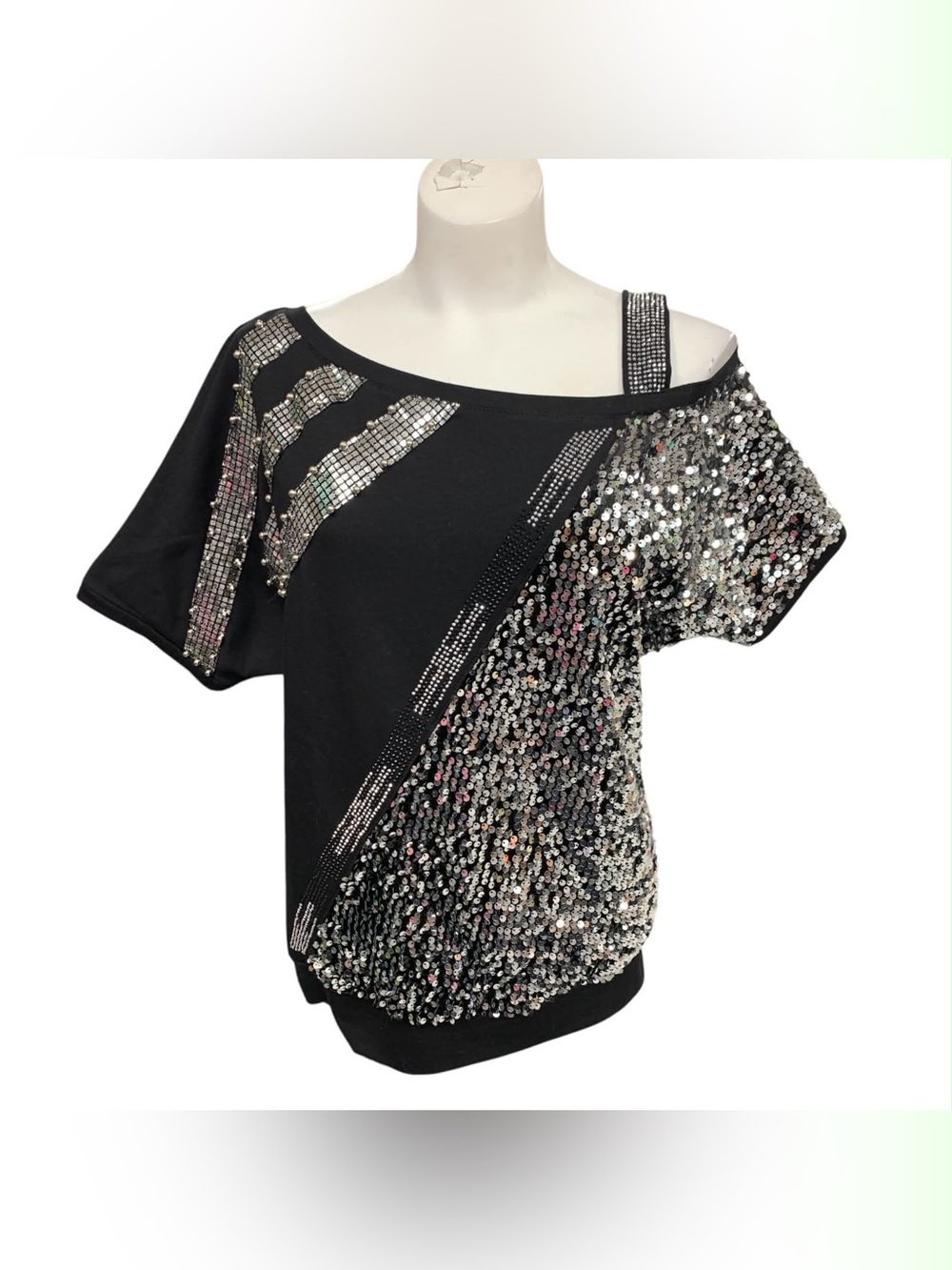 Liris Black Sequin Off-Shoulder Tee with Strap Detail Size L